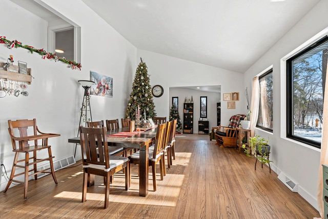 2144 E SHADY LANE, Neenah, WI 54956