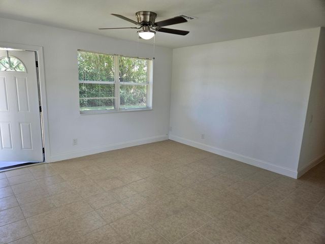 1605 W 10th, Riviera Beach, FL 33404