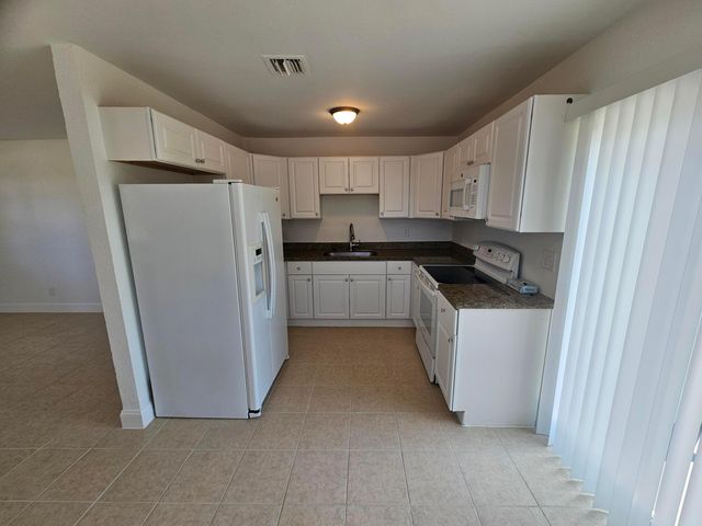 1605 W 10th, Riviera Beach, FL 33404