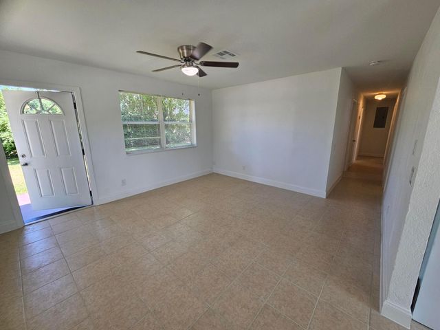 1605 W 10th, Riviera Beach, FL 33404