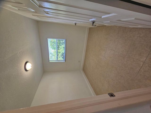 1605 W 10th, Riviera Beach, FL 33404