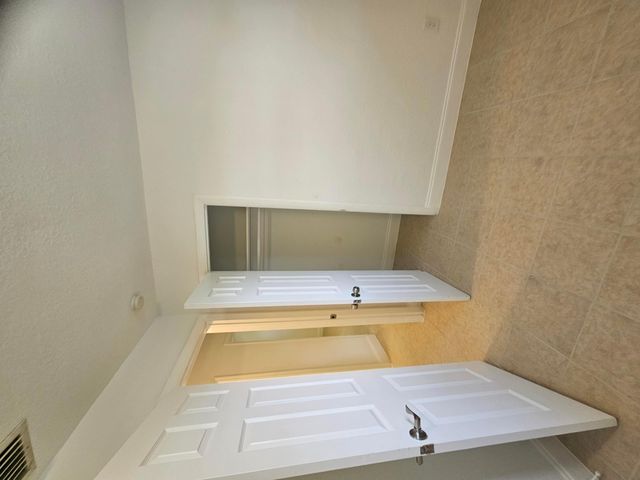 1605 W 10th, Riviera Beach, FL 33404