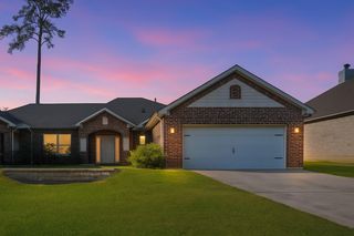 157 April Waters Drive W, Conroe, TX 77356