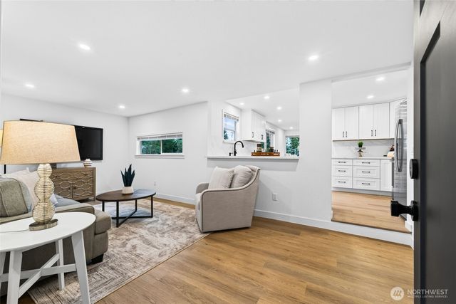 4846 S Kenny Street, Seattle, WA 98118