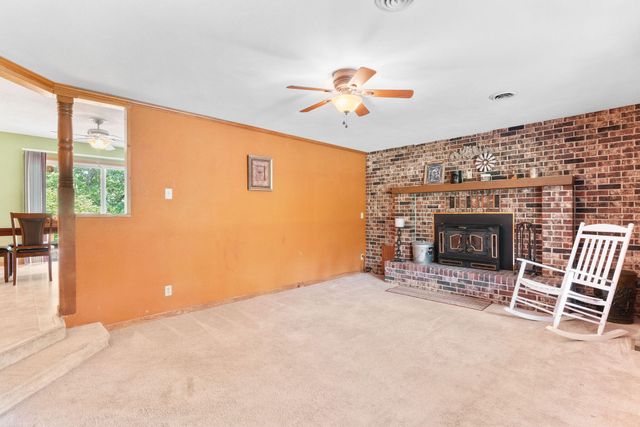 178 Garner Drive, Ozark, MO 65721