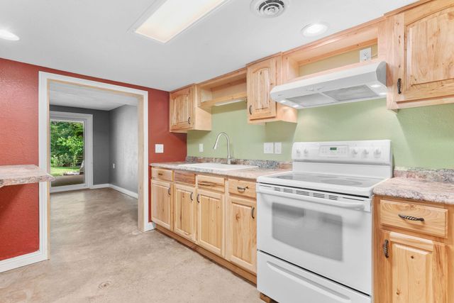 178 Garner Drive, Ozark, MO 65721