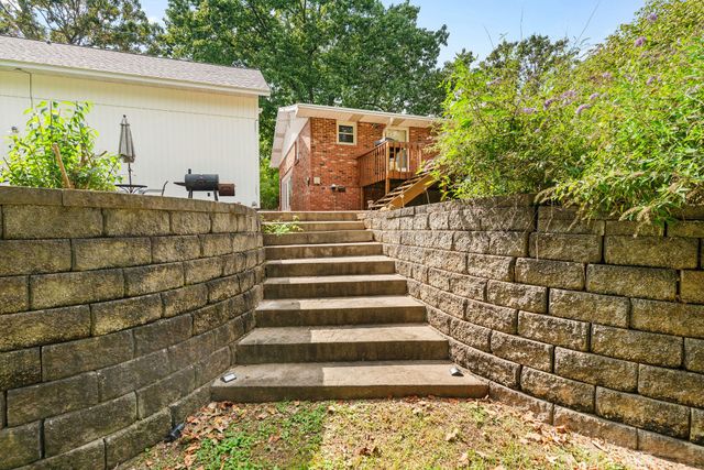 178 Garner Drive, Ozark, MO 65721