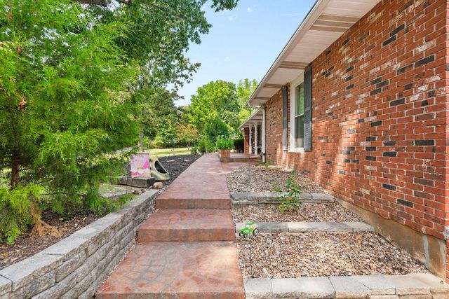 178 Garner Drive, Ozark, MO 65721