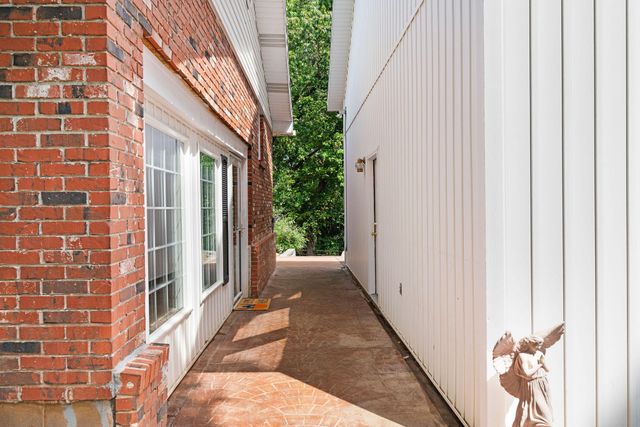 178 Garner Drive, Ozark, MO 65721