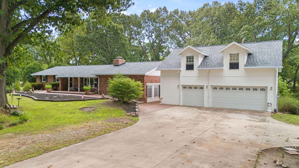 178 Garner Drive, Ozark, MO 65721
