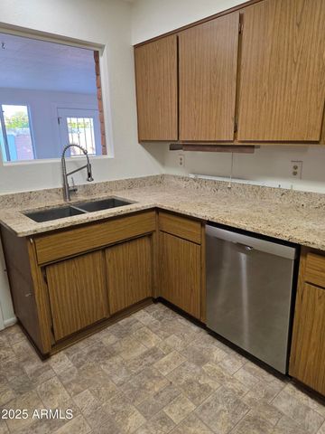 9346 W MADERO Drive, Arizona City, AZ 85123