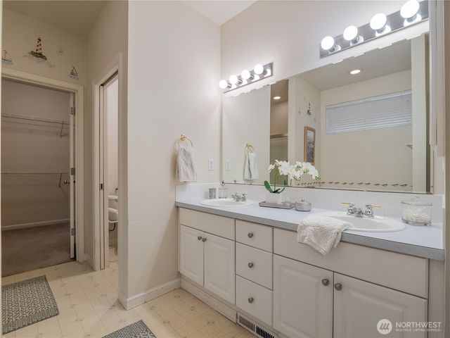 5710 61srt Avenue W, University Place, WA 98467