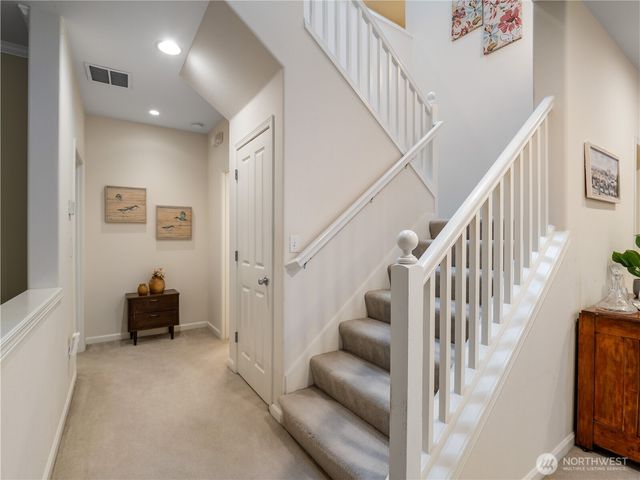 5710 61srt Avenue W, University Place, WA 98467