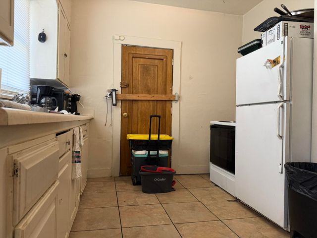 1306 S Santa Fe, Wichita, KS 67211