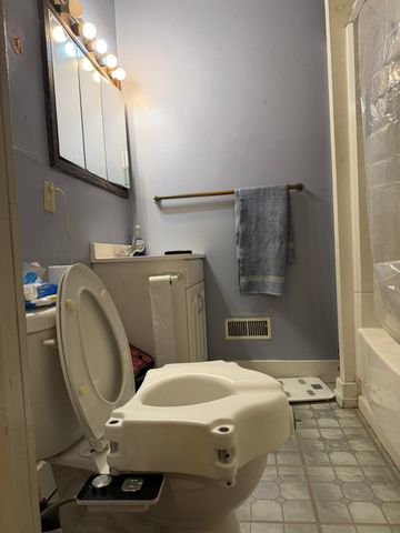 1306 S Santa Fe, Wichita, KS 67211