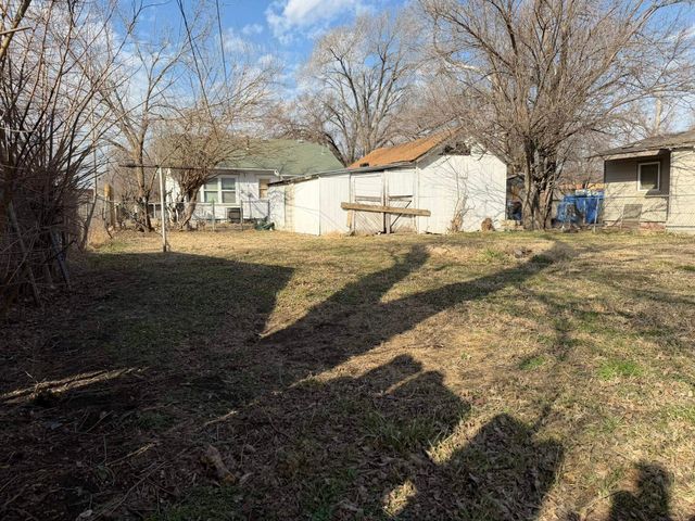 1306 S Santa Fe, Wichita, KS 67211