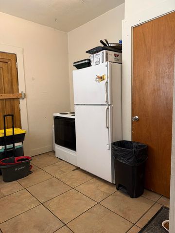 1306 S Santa Fe, Wichita, KS 67211