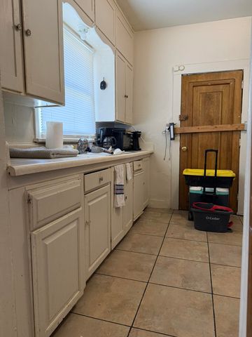 1306 S Santa Fe, Wichita, KS 67211