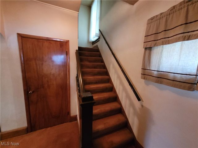 255 W River Road N, Elyria, OH 44035