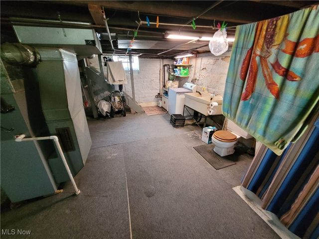 255 W River Road N, Elyria, OH 44035