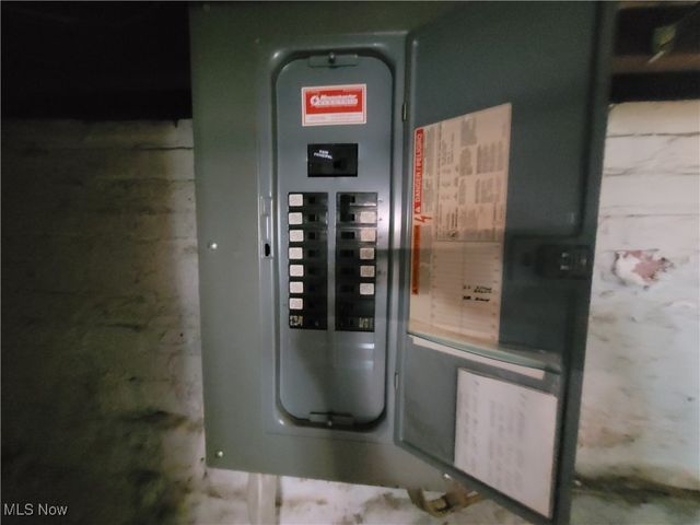 255 W River Road N, Elyria, OH 44035