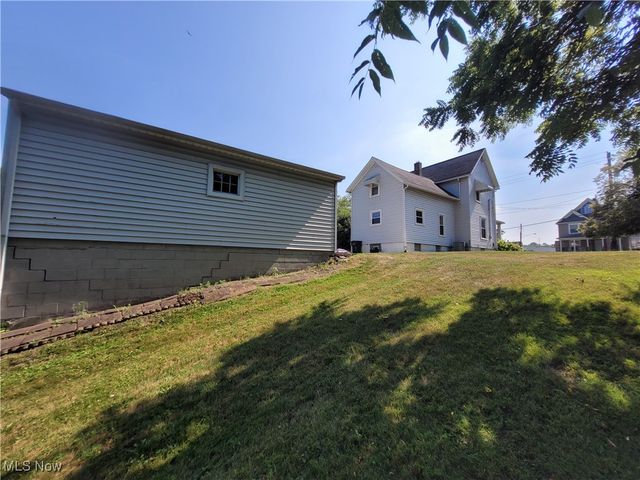 255 W River Road N, Elyria, OH 44035