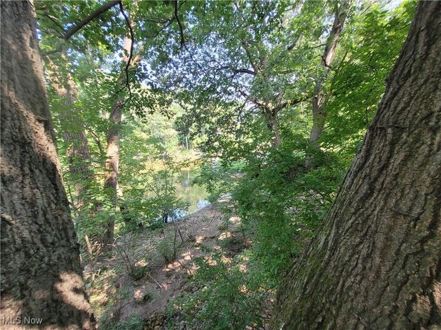 255 W River Road N, Elyria, OH 44035