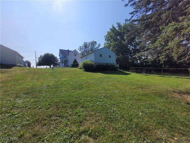 255 W River Road N, Elyria, OH 44035