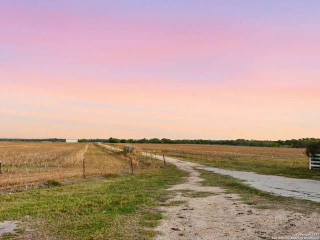 3311 Freudenburg, Converse, TX 78109