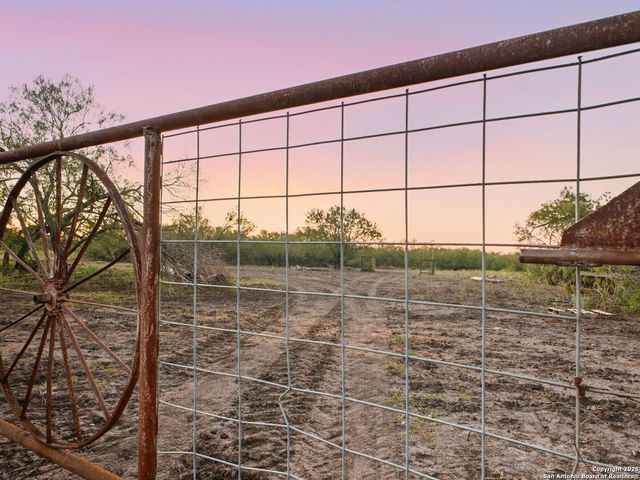 3311 Freudenburg, Converse, TX 78109