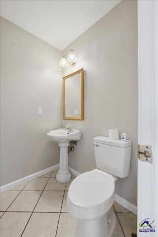 107 Waldorf Dr, Perry, GA 31069