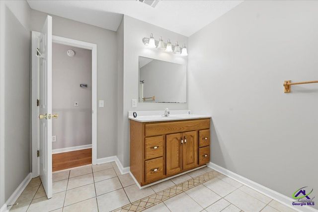 107 Waldorf Dr, Perry, GA 31069