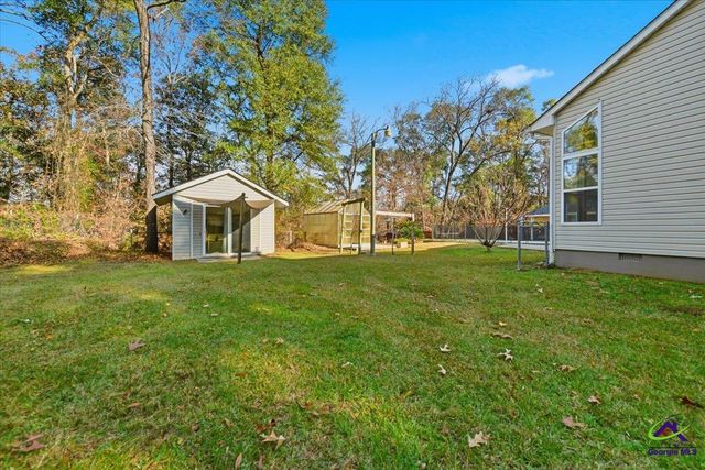 107 Waldorf Dr, Perry, GA 31069