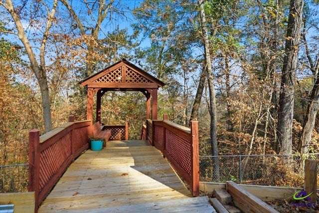 107 Waldorf Dr, Perry, GA 31069