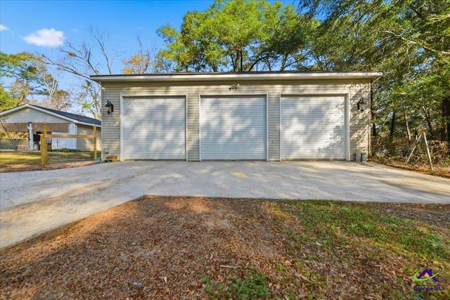 107 Waldorf Dr, Perry, GA 31069