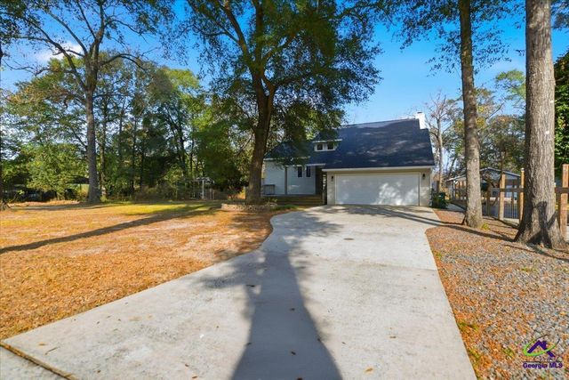 107 Waldorf Dr, Perry, GA 31069