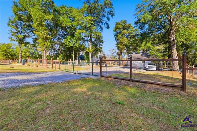 107 Waldorf Dr, Perry, GA 31069