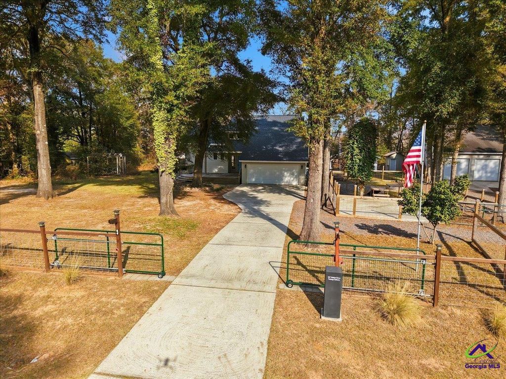 107 Waldorf Dr, Perry, GA 31069