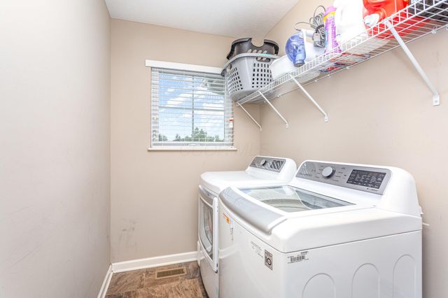 1705 Bent Creek Drive, Lancaster, OH 43130