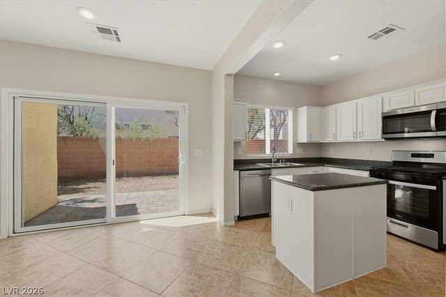 10655 Forum Peak Lane, Las Vegas, NV 89166