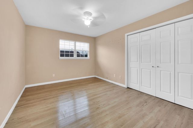 910 S Preston Street, Ennis, TX 75119