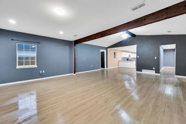 910 S Preston Street, Ennis, TX 75119