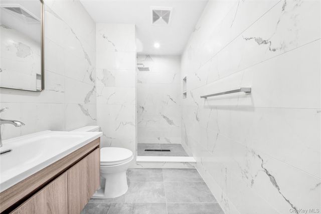 30-24 32nd Street 4A, Astoria, NY 11102