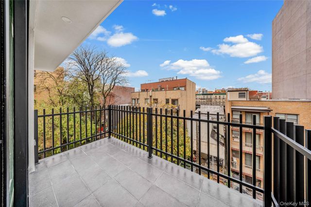 30-24 32nd Street 4A, Astoria, NY 11102