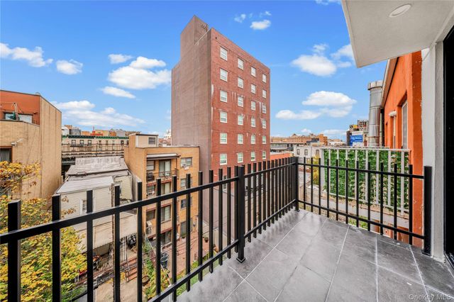 30-24 32nd Street 4A, Astoria, NY 11102