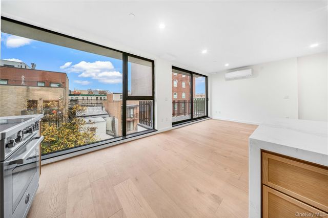 30-24 32nd Street 4A, Astoria, NY 11102