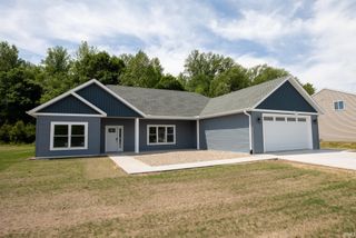 215 Whitetail Lane, Argos, IN 46501