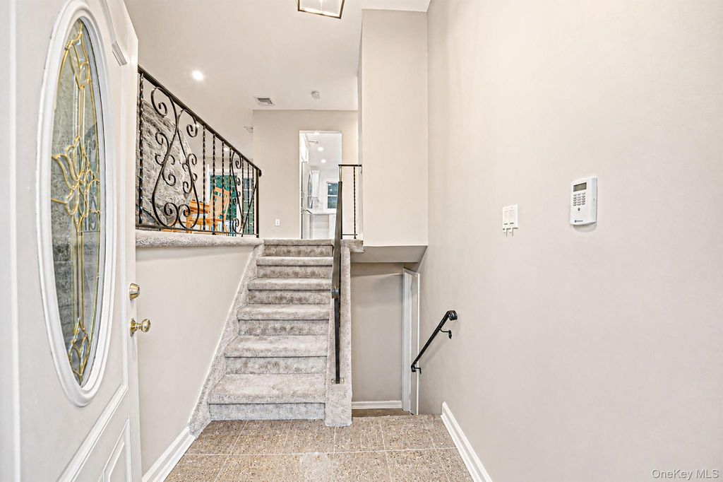 505 Hawkins Road, Selden, NY 11784 — photo 4