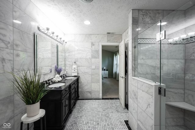 10600 Sand Creek Boulevard, Fishers, IN 46037
