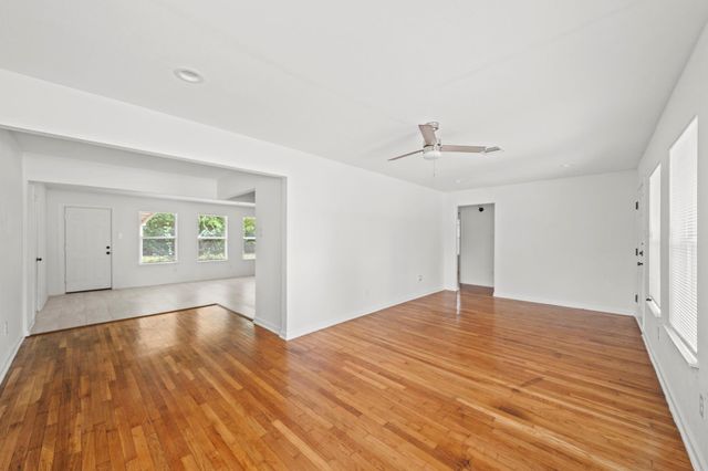 4618 Ella Boulevard, Houston, TX 77018